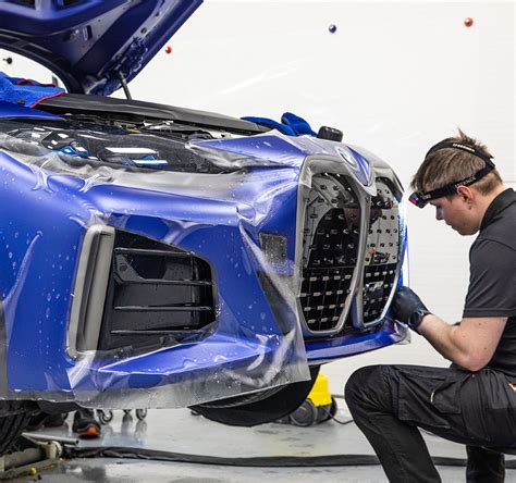 automobilis padengtas matiniais dažais