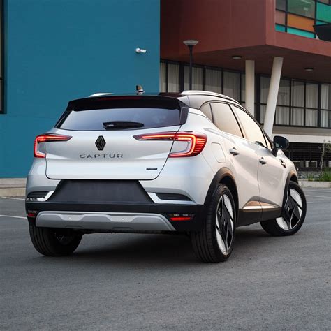 Renault Captur interjero nuotrauka (su multimedijos ekranu)