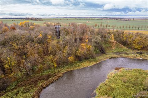 Apžvalgos bokšto vaizdas, atsiveriantis į Moravijos kraštovaizdį