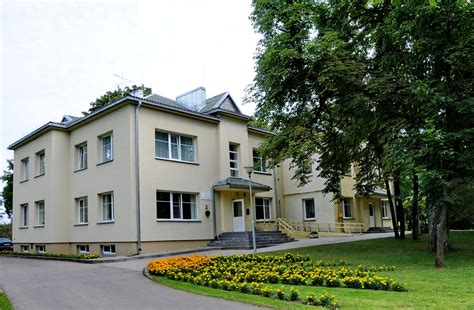 Ukmergės socialinių paslaugų centro pastatas