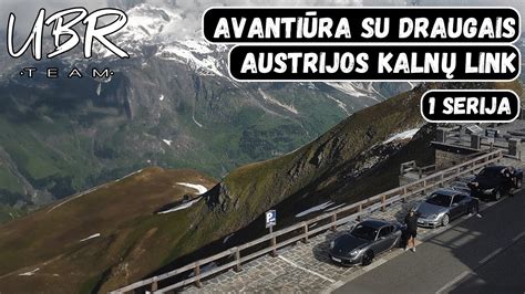 Kalnų kelias Dolomituose su automobiliu ir įspūdingais kraštovaizdžiais
