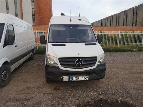 Teminis krovininio mikroautobuso nuomos be vairuotojo paveikslas