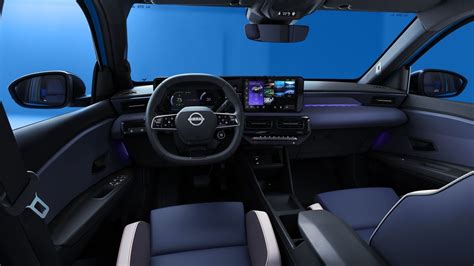 Nissan Micra salono nuotrauka su ekranu