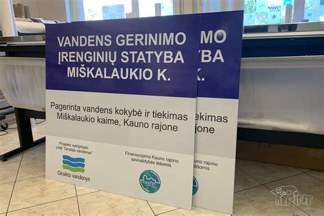 Žalių ir mėlynų informacinių simbolių piktogramų pavyzdžiai
