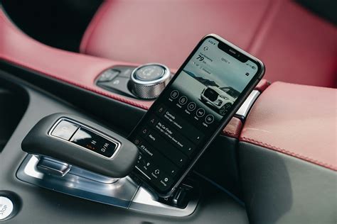 telefonas automobilyje