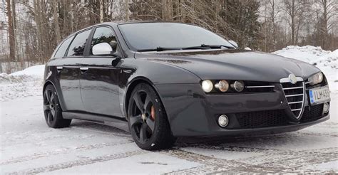 nuotrauka: Alfa Romeo 159 atsarginių detalių sandėlis ir jų paruošimas siuntimui