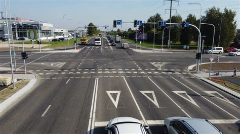 schematinis Žirmūnų ir Minties gatvių sankryžos vaizdas su galimu avarijos tašku