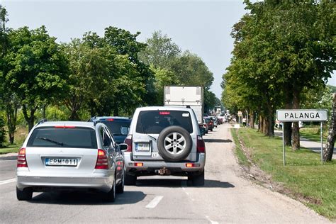 Teminė nuotrauka, vaizduojanti keliautojus, įvažiuojančius į Kaliningradą su elektronine viza