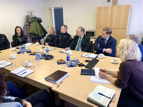 Teisėsaugos institucijų darbo iliustracija