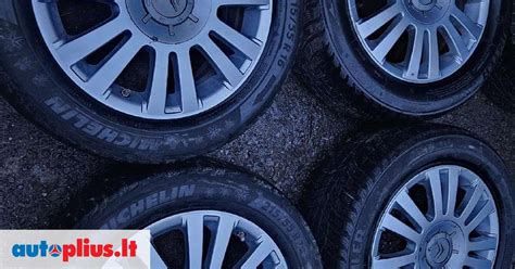 Lentelė su gamintojo padangų rekomendacijomis automobiliui