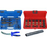 Nuotrauka, vaizduojanti „Brilliant Tools“ įrankių rinkinį, tinkamą uždegimo žvakių keitimui ir kitiems variklio priežiūros darbams.