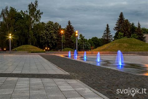 Istorinė chronologija: nuo pirmojo automobilio ÖV4 iki pirmųjų elektrinių modelių