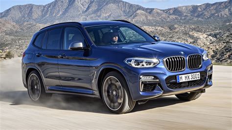 BMW X3 skirtingų kartų modelių lyginamoji infografika