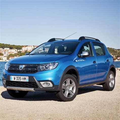 Dacia Sandero interjeras su Comfort komplektacija