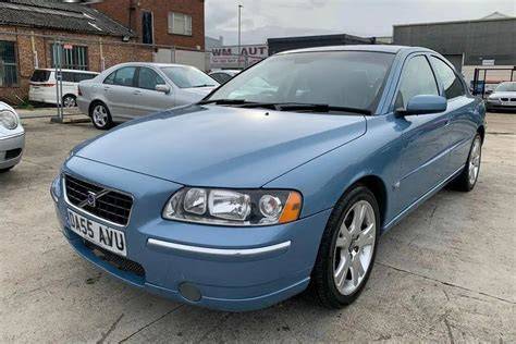 Infografika: vožtuvų ir kuro talpos funkcijos Volvo S60 D5