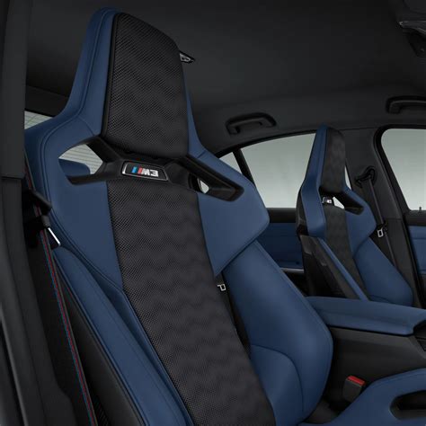 Juodos odos salonas su medžio apdaila BMW automobilyje