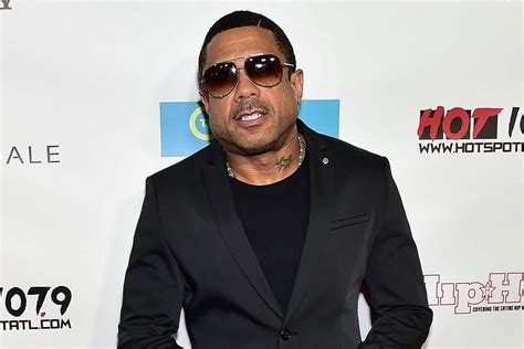 Benzino detonacijos principas variklyje, schematinis pavaizdavimas