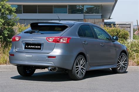 Mitsubishi Lancer kompaktiškas automobilis