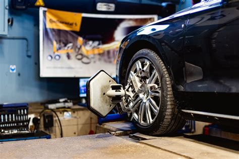 Automobilio paruošimas remontui: pakėlimas ir fiksavimas