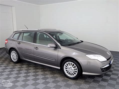 Renault Laguna universalas kelyje - komfortiškas šeimos automobilis