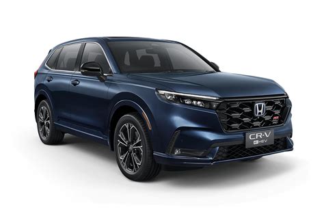 Infografika, palyginanti „Honda CRV“ 2.0 ir 2.4 litrų variklių techninius parametrus.