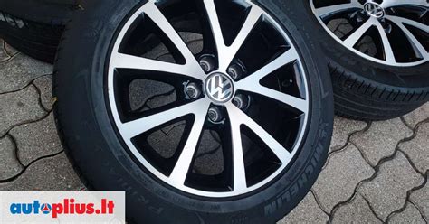 Teminė nuotrauka su R16 ratlankiais, skirtais Volkswagen Touran