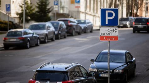 schema: skirtumai tarp viešųjų ir privačių parkavimo zonų teisinio reguliavimo