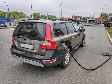 Tematinė nuotrauka, vaizduojanti automobilį su dujų įranga