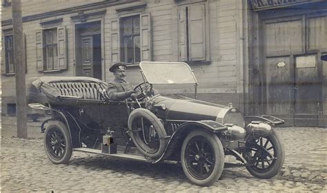 automobilių istorija, retro automobiliai, pirmieji automobiliai