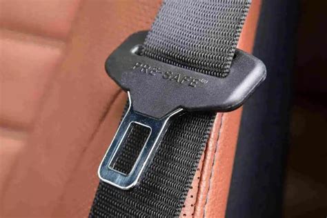 automobilių išradimai, priekinių stiklų valytuvai, saugos diržai