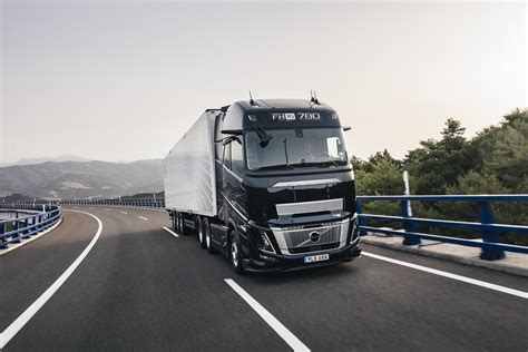 Volvo FH sunkvežimio technologijų infografika