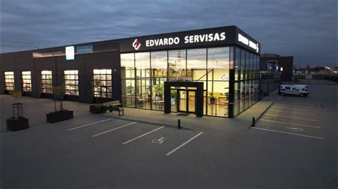 Autoserviso „Edvardo servisas“ logotipas arba vaizdas iš dirbtuvių Mažeikiuose