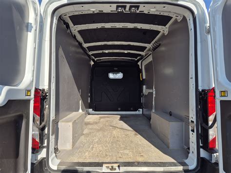 Infografika: „Renault Master“ krovinių skyriaus matmenys ir tūris