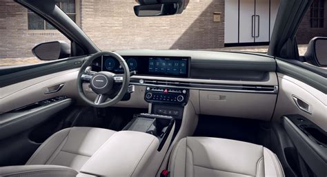 Hyundai Tucson interjeras su aukštos kokybės apmušalais ir ergonomiškais valdikliais