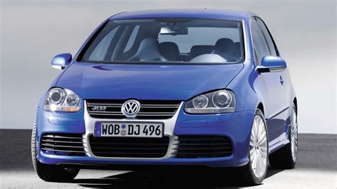 VW Golf R32 variklio nuotrauka