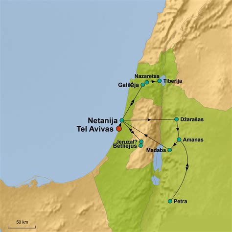 Jordanijos kraštovaizdis ir keliai: vaizdingas maršrutas per dykumą link Petros.