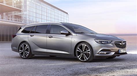 The Opel Insignia Sports Tourer (B) parked elegantly.