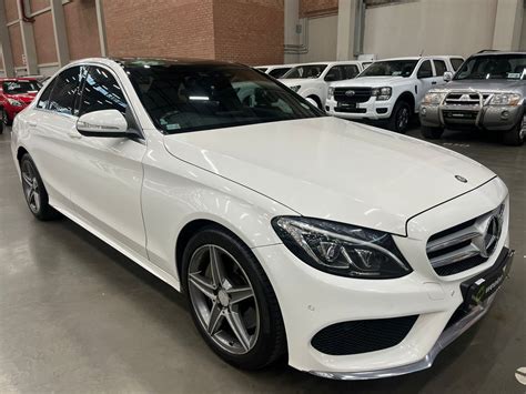Mercedes-Benz C250 bendras vaizdas, stilizuotas kadras