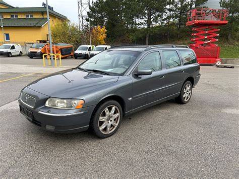 Infografika: tepalų keitimo eiga Volvo V70 D5