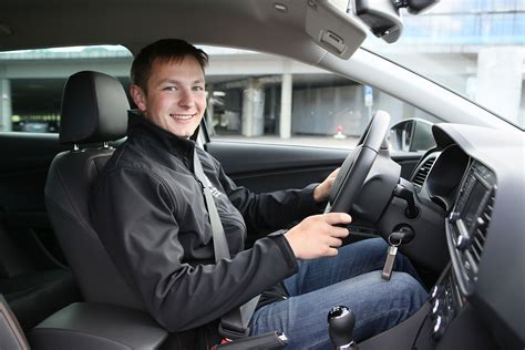 Vairuotojo sėdėsena automobilyje