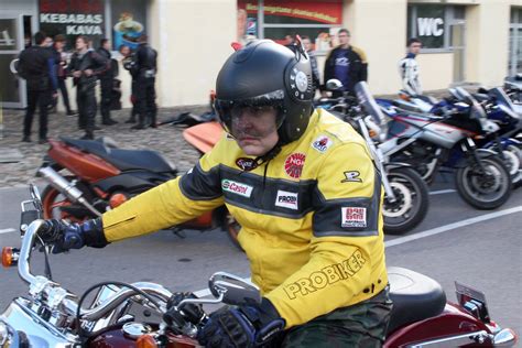 Motociklininkų apranga ir dokumentai egzaminui