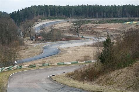 Stigas lenktynių trasoje