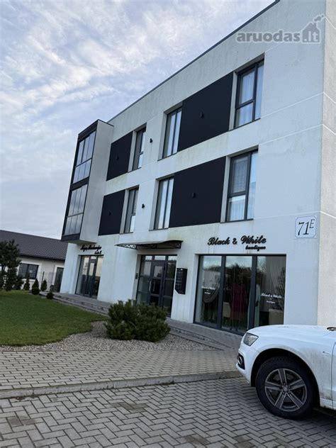 Nuotrauka su automobiliais, paruošta nuomai Kėdainiuose