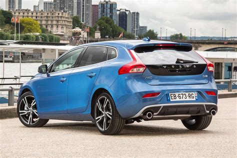 Volvo V40 vairo kolonėlės gedimo požymių infografika