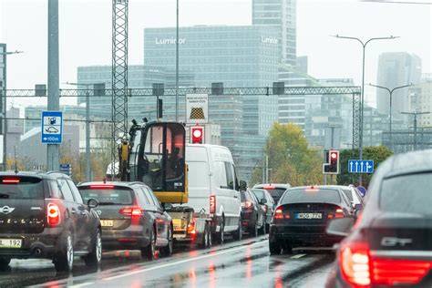 Infographic: automobilių istorijos patikros žingsniai Regitroje