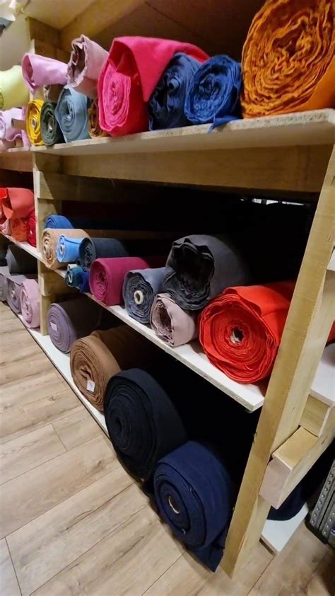 bendras vaizdas su įvairių tipų priekabomis