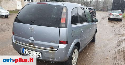 Sąrašas klausimų pardavėjui: kodėl automobilis parduodamas, kokia rida, ar buvo avarijų ir ar galima patikra servise.
