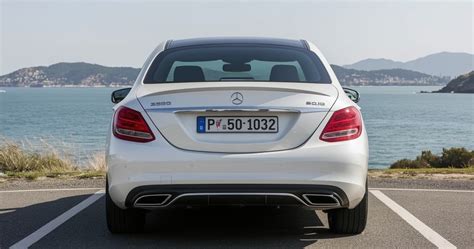 Mercedes-Benz C klasės interjero nuotrauka