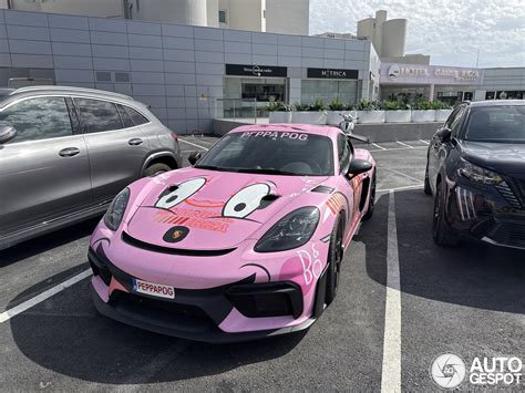 Teminė nuotrauka: automobilio įlenkimai