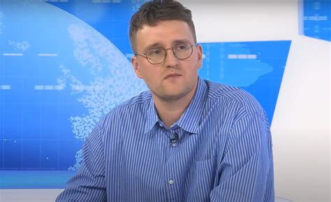 Simonas Mažionis, transporto inžinierius, dirbantis su dokumentacija ir techniniais įrenginiais